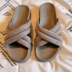Womens Old Navy Slide Sandals, Size 6